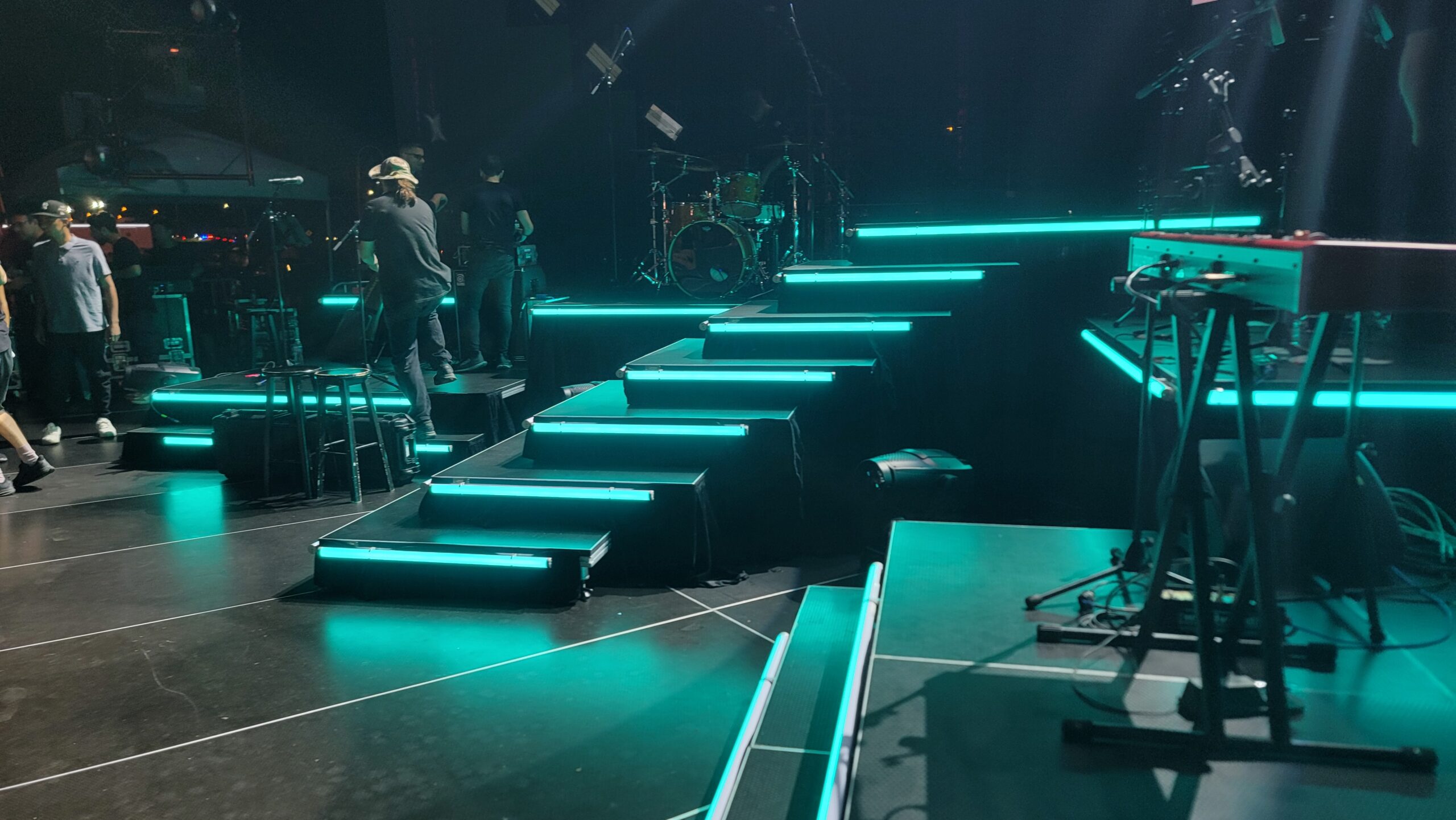 Astera Wireless LED Fixtures Used in Global Corporate and Music Events
